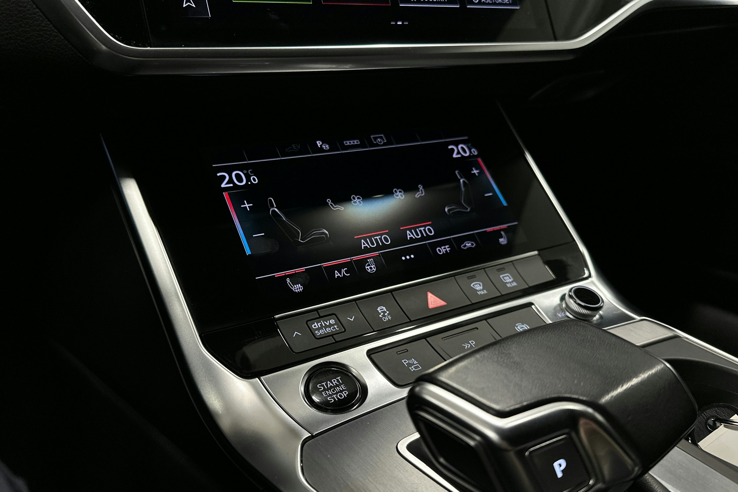 musta Audi A6 2021 kuva 23.