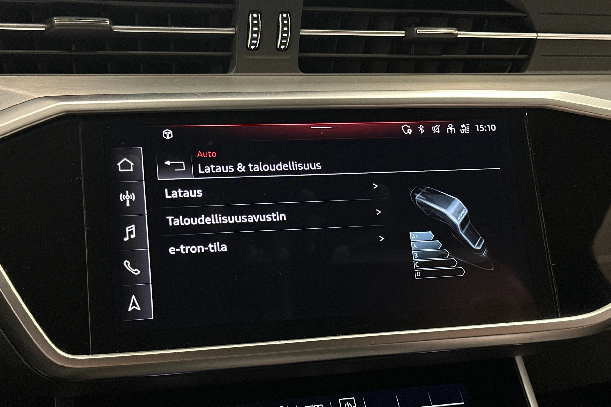 sininen Audi A6 2021 kuva 25.