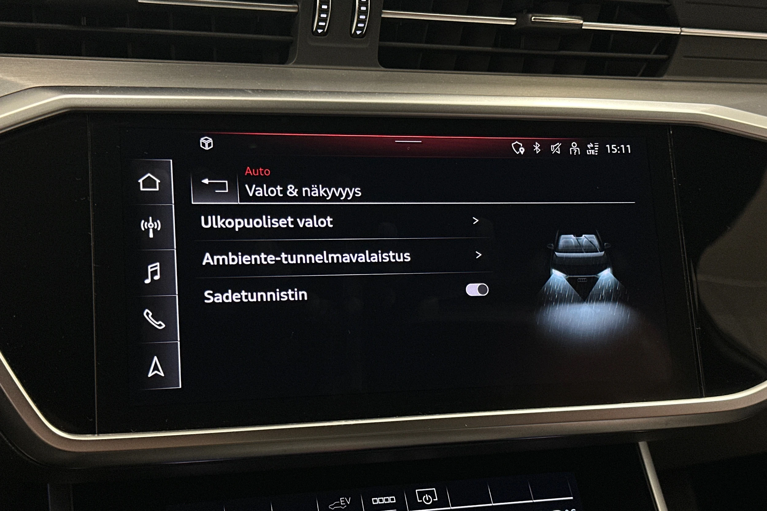 sininen Audi A6 2021 kuva 27.