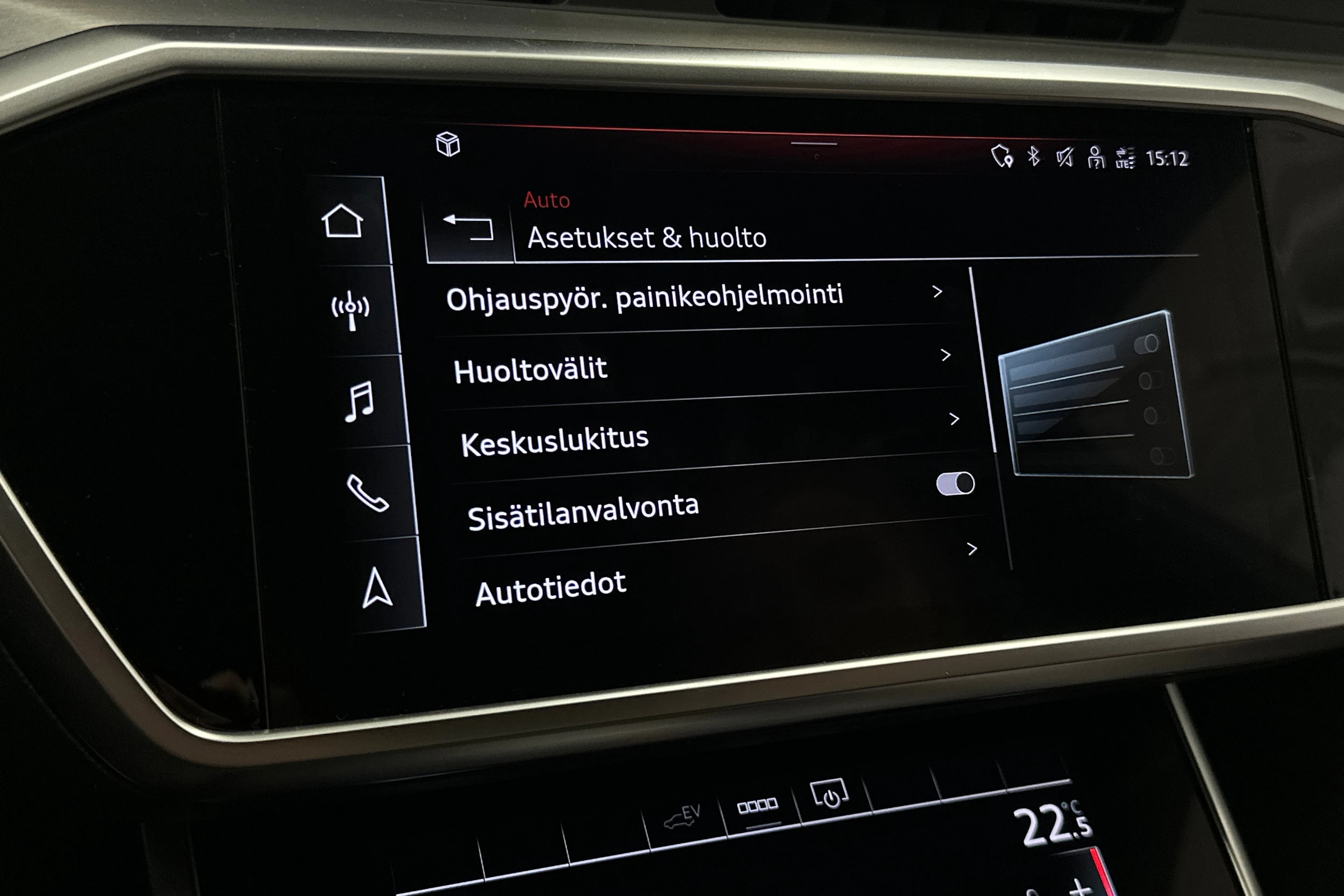 sininen Audi A6 2021 kuva 28.