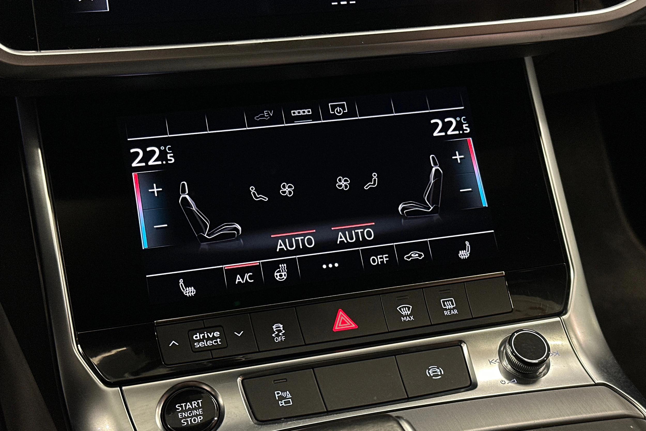 sininen Audi A6 2021 kuva 30.