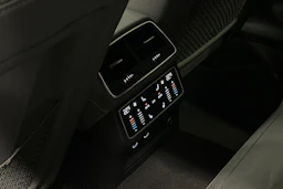 sininen Audi A6 2021 kuva 33.