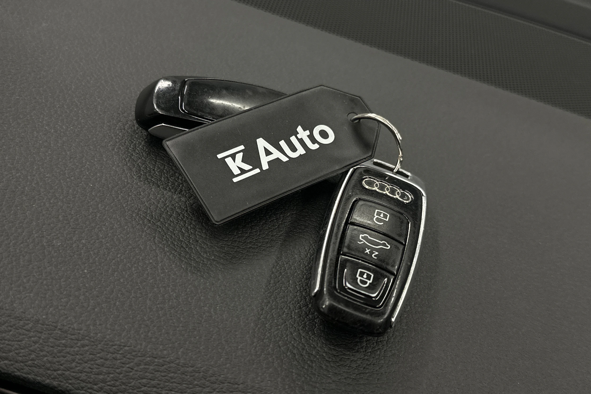 sininen Audi A6 2021 kuva 36.