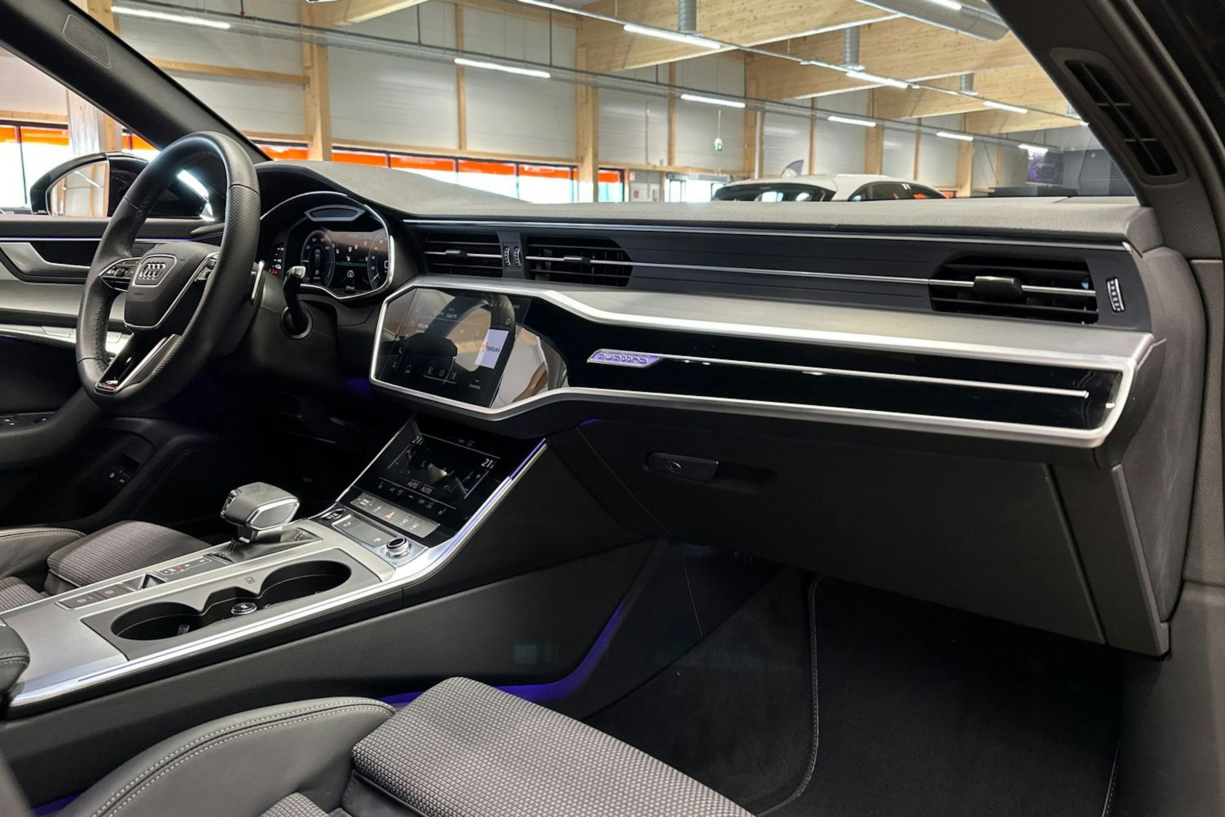 harmaa Audi A6 2021 kuva 11.
