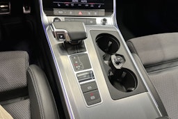 harmaa Audi A6 2021 kuva 26.