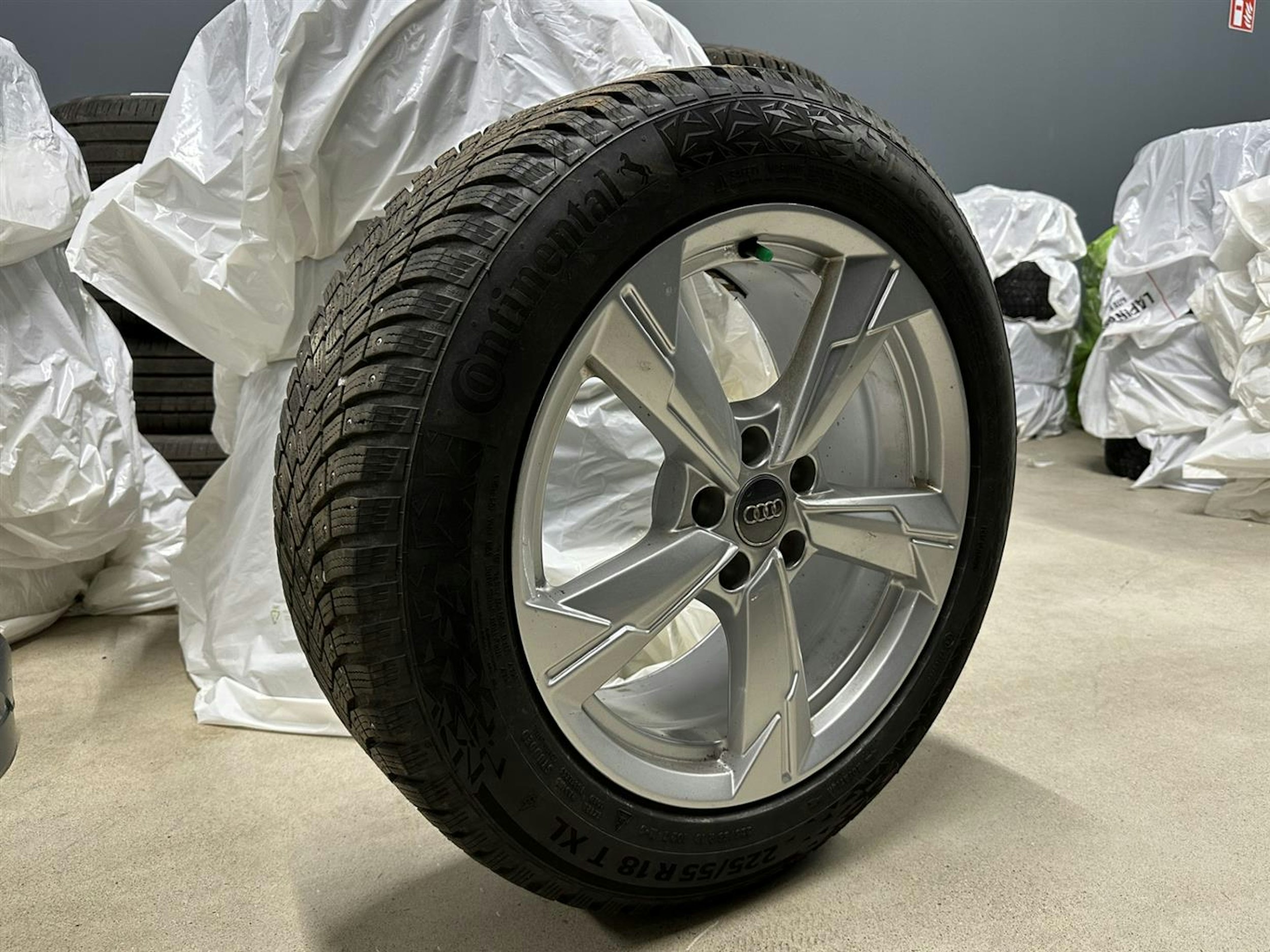 harmaa Audi A6 2021 kuva 42.