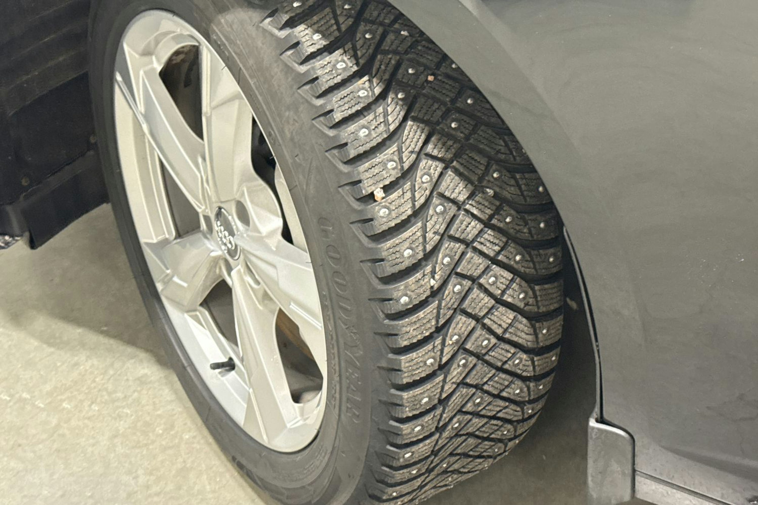 met. harmaa Audi A6 2021 kuva 13.