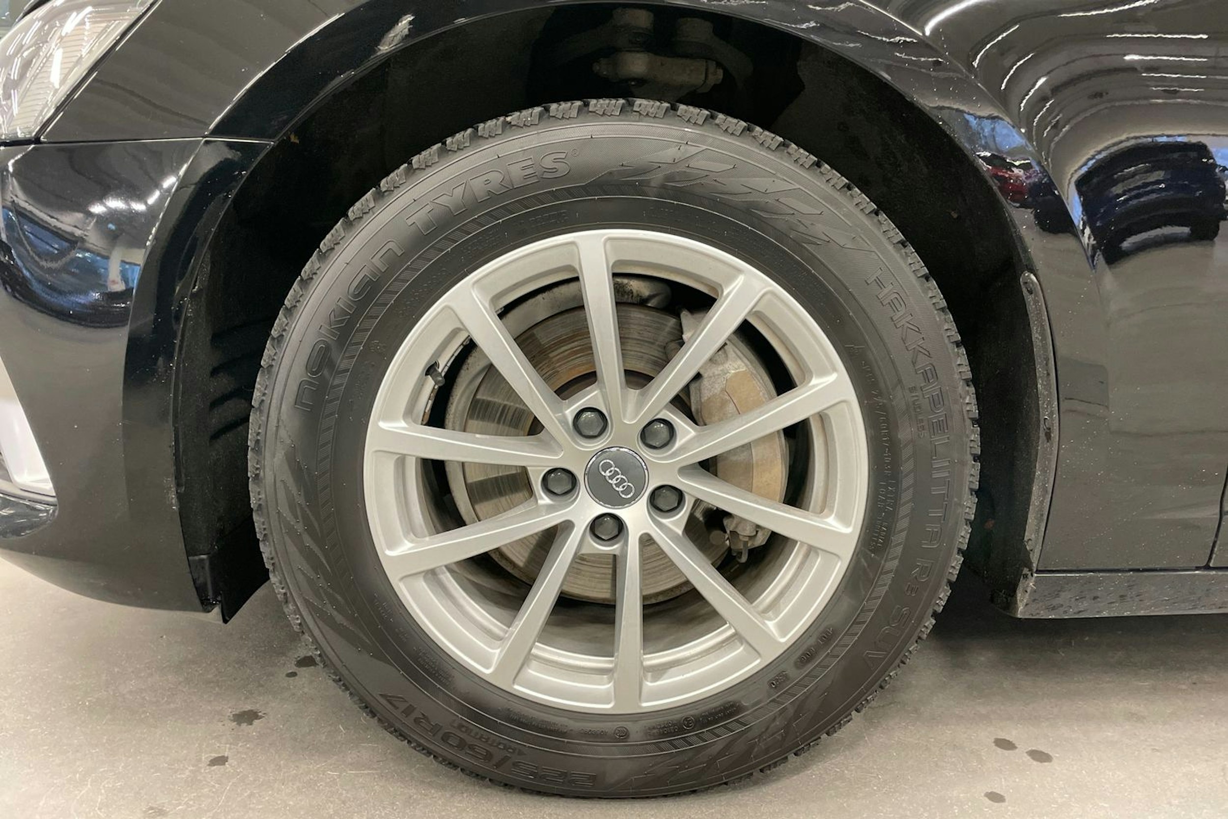 musta Audi A6 2021 kuva 9.
