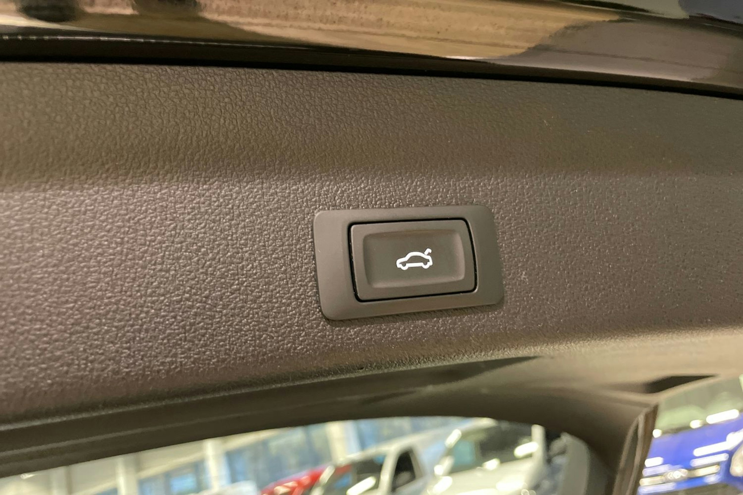 musta Audi A6 2021 kuva 19.
