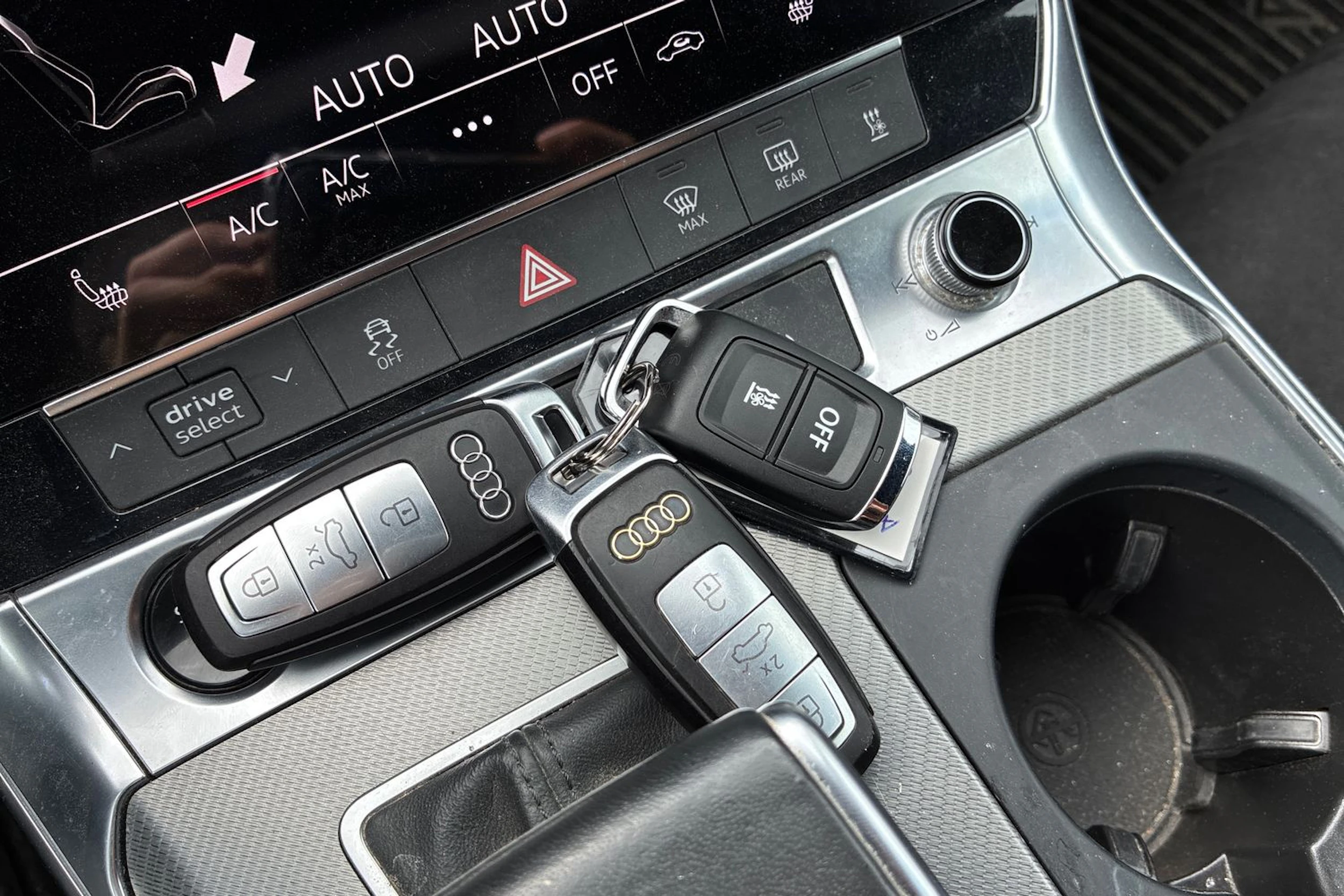 musta Audi A6 2021 kuva 9.