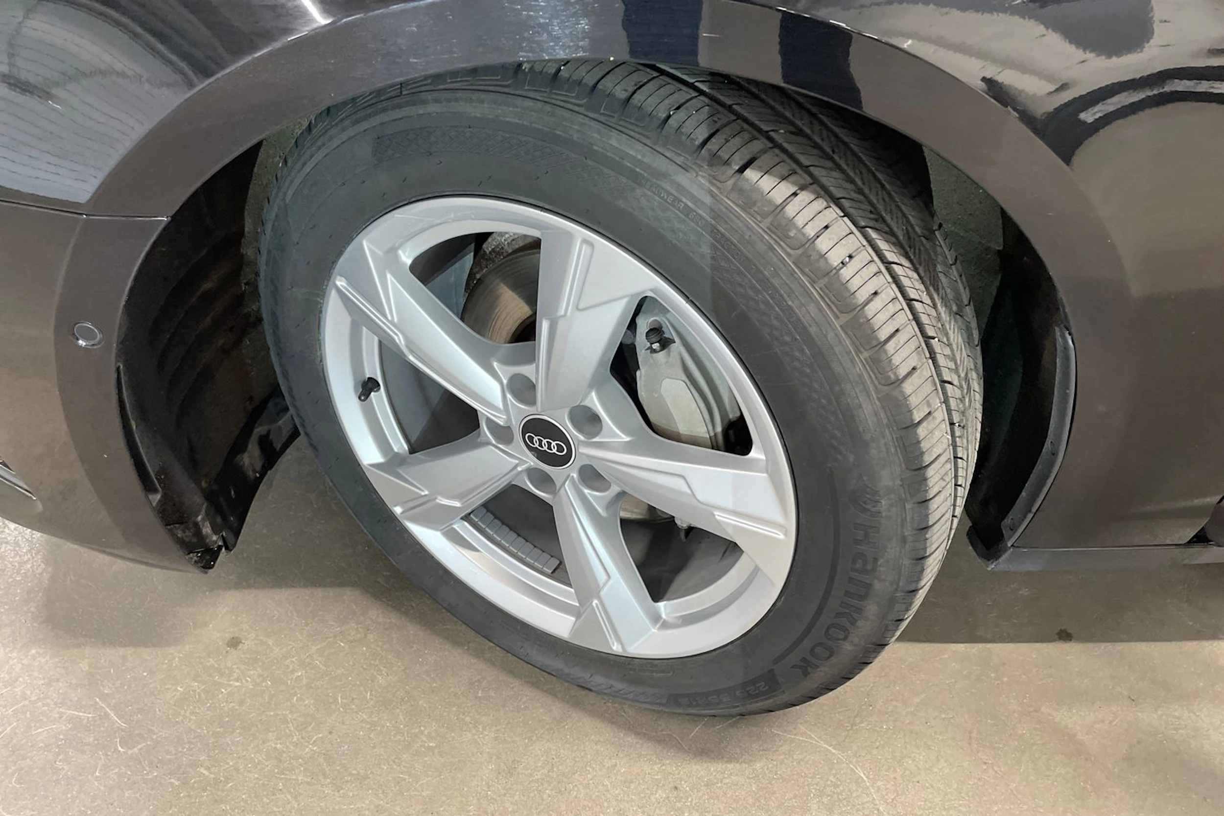 musta Audi A6 2021 kuva 10.