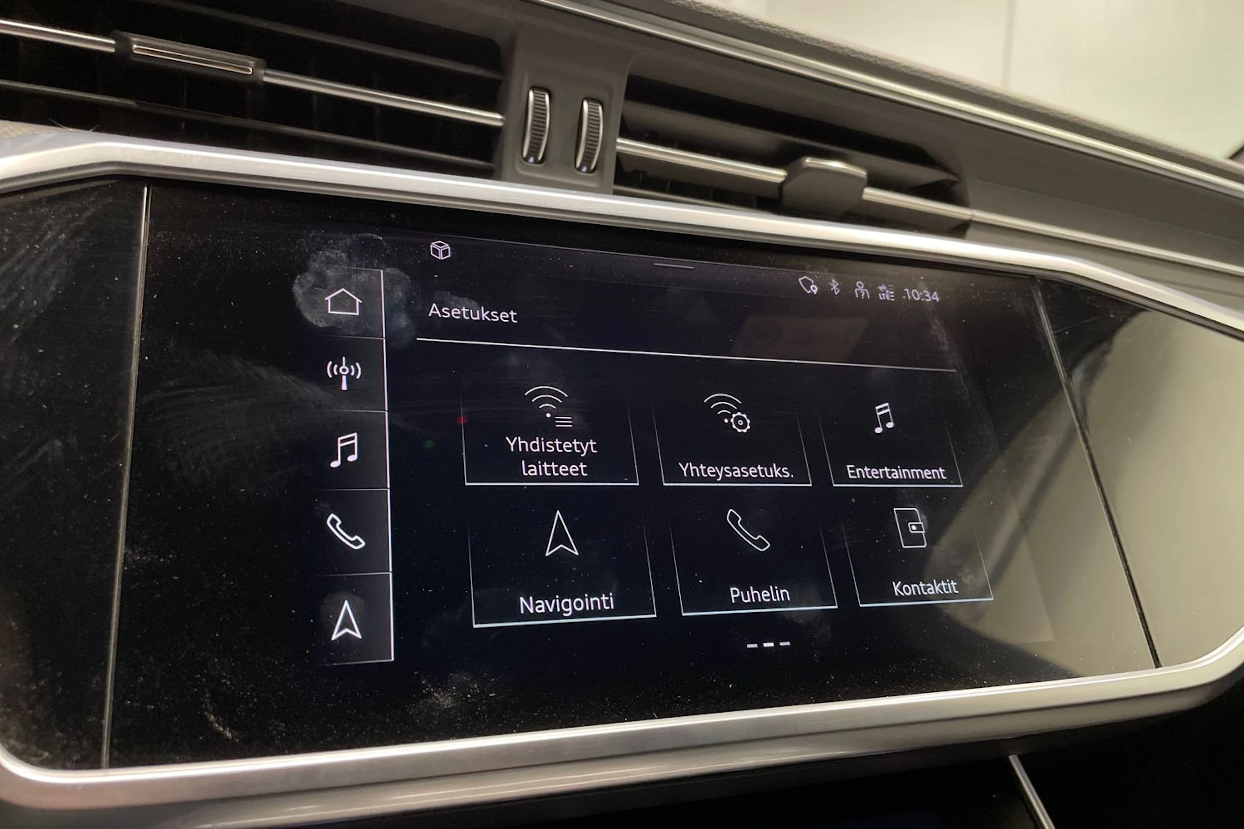 musta Audi A6 2021 kuva 19.