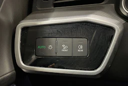 musta Audi A6 2021 kuva 25.