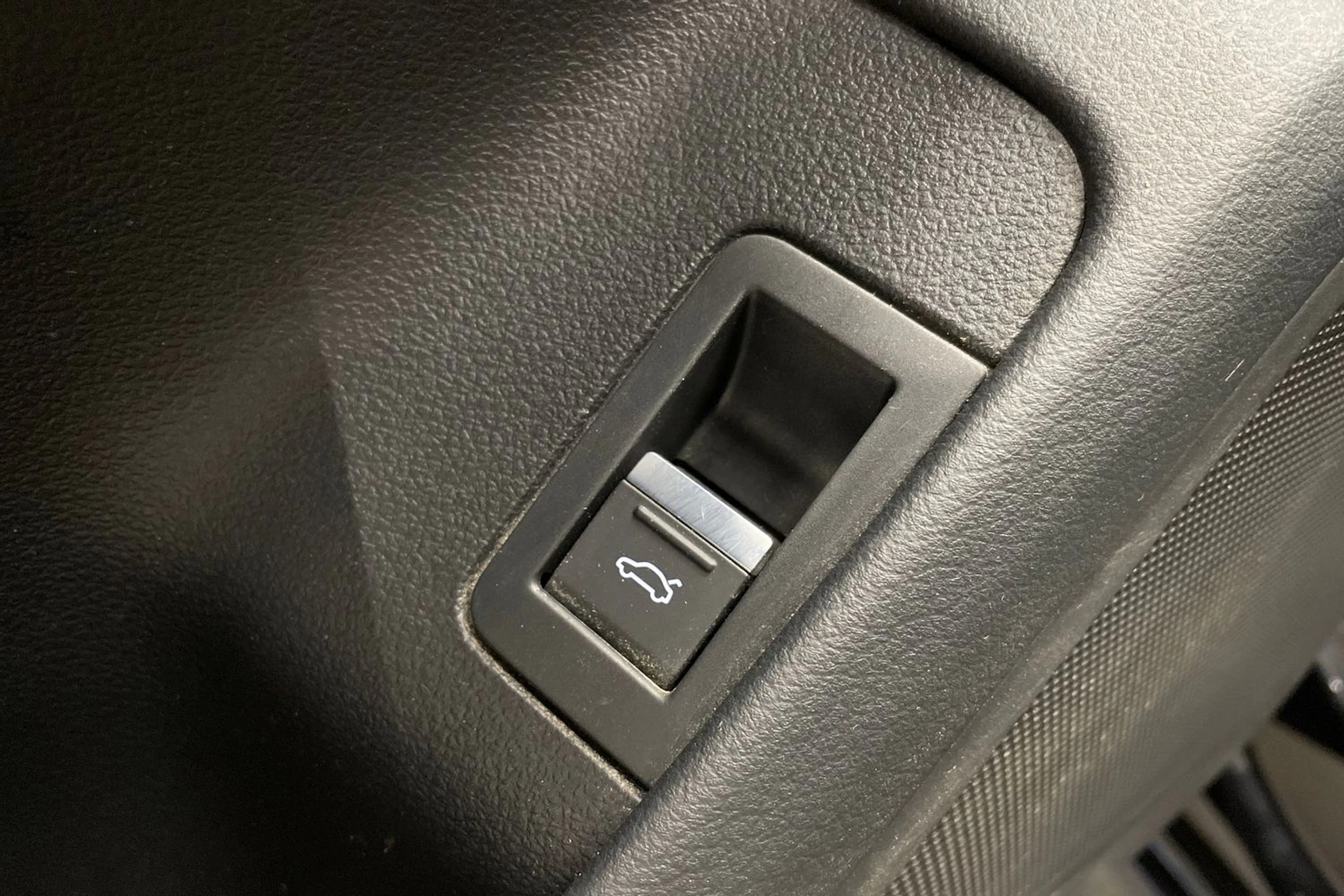 musta Audi A6 2021 kuva 28.