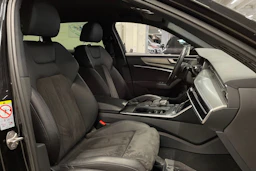 musta Audi A6 2021 kuva 30.