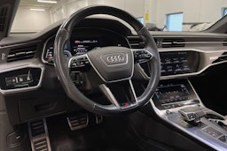 valkoinen Audi A6 2021 kuva 30.