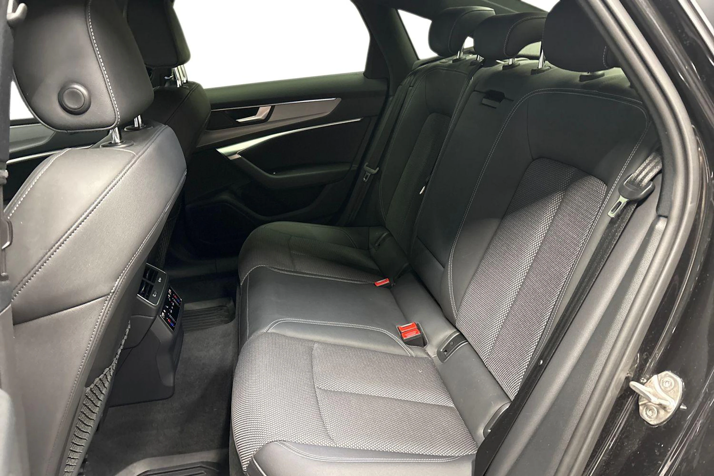 harmaa Audi A6 2021 kuva 11.