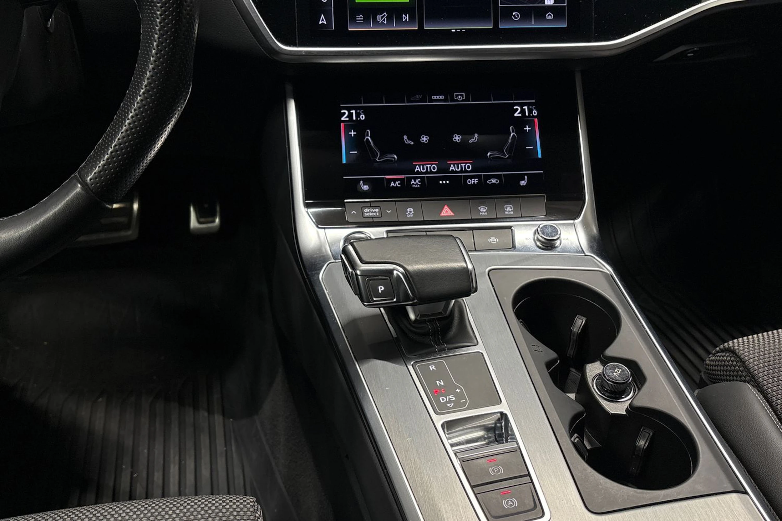 harmaa Audi A6 2021 kuva 24.