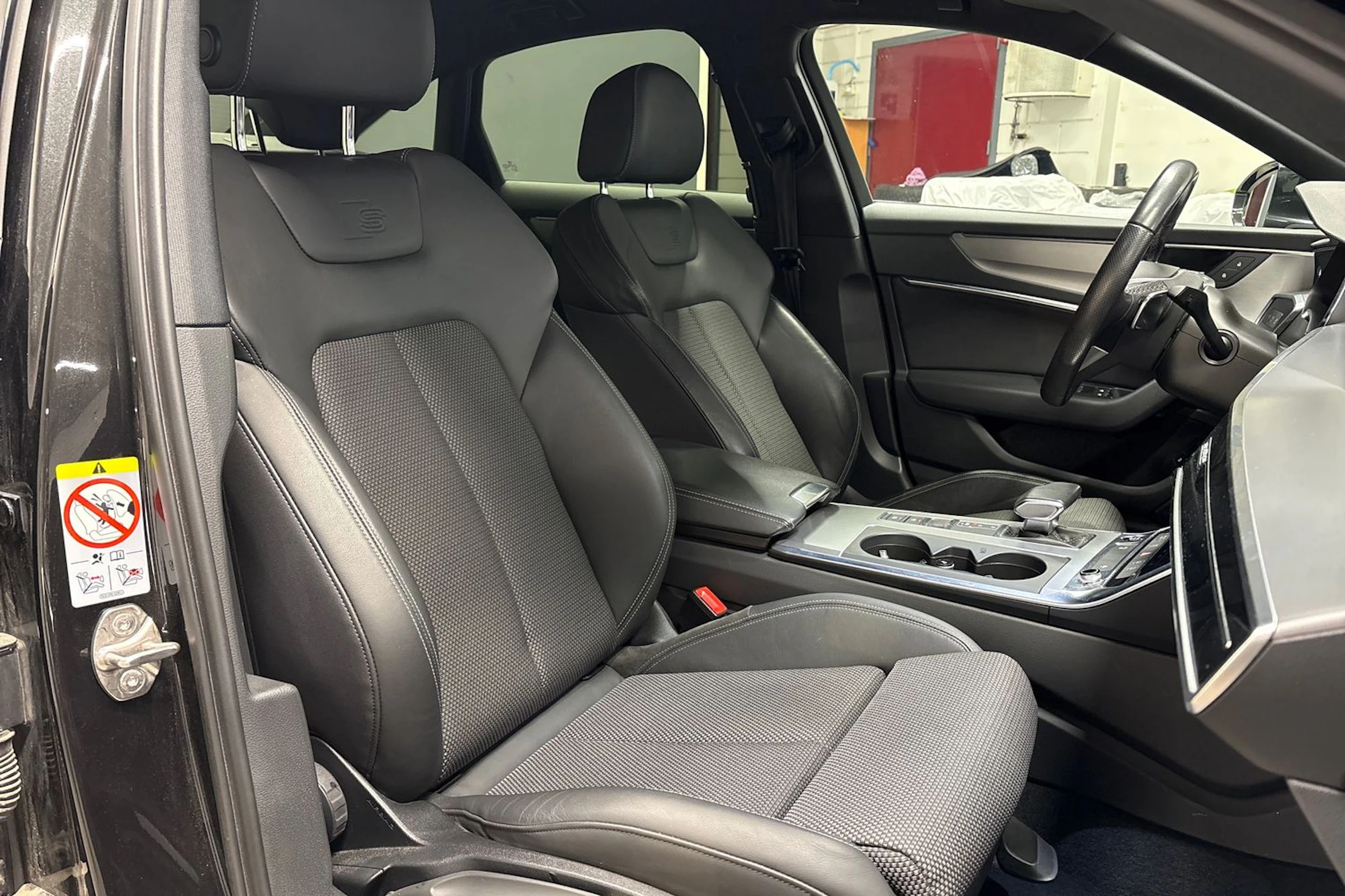 harmaa Audi A6 2021 kuva 34.