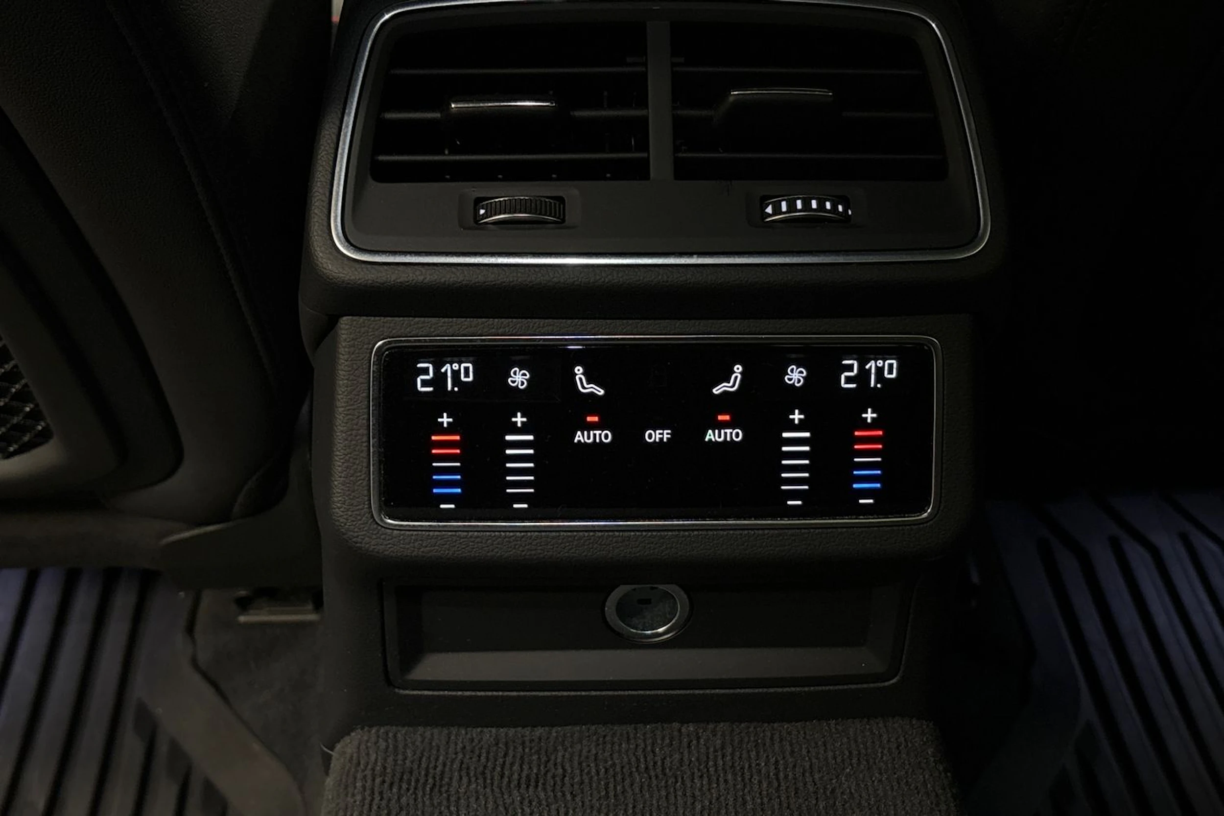 harmaa Audi A6 2021 kuva 37.