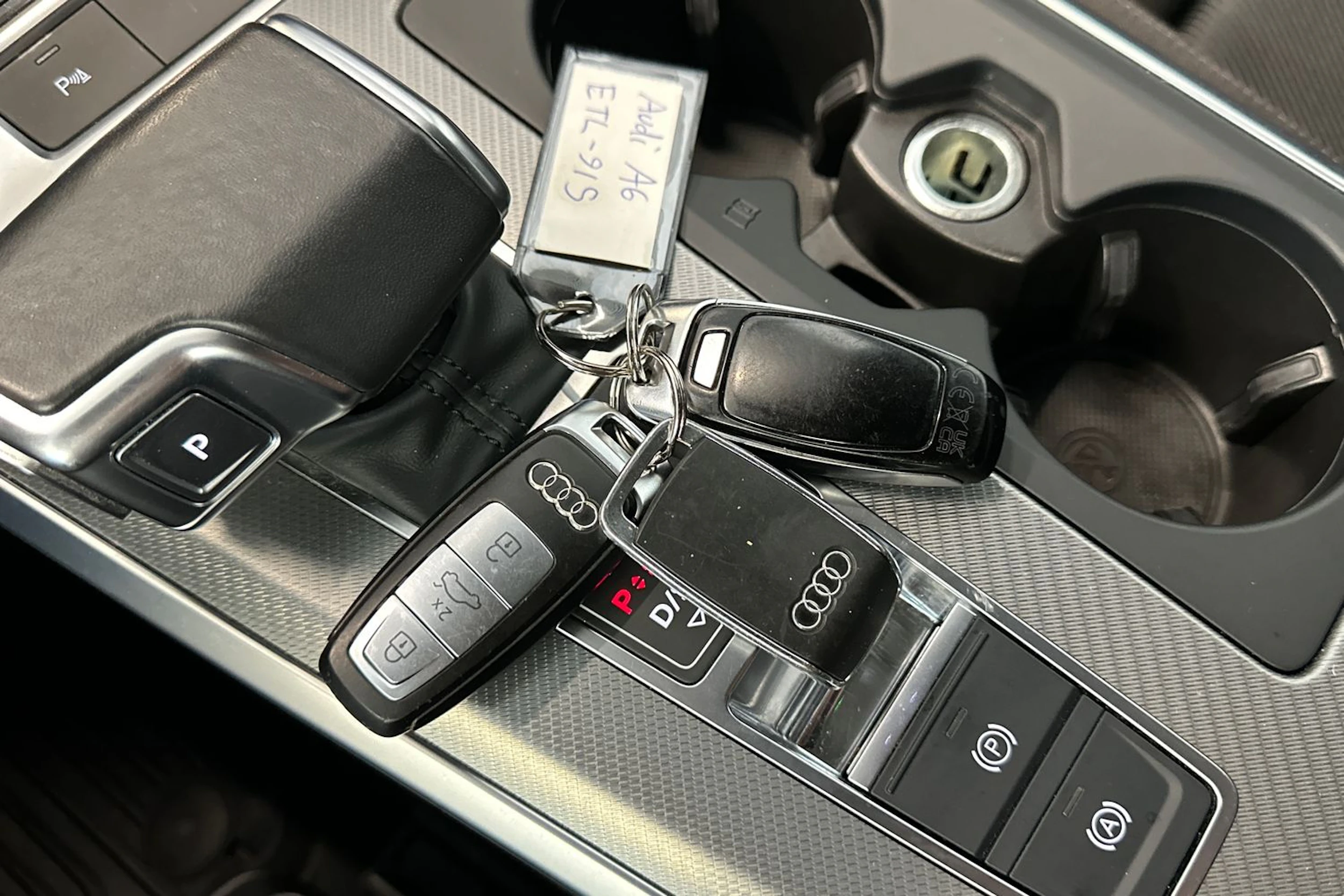 valkoinen Audi A6 2021 kuva 31.