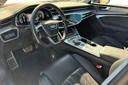 punainen Audi A6 2021 kuva 3.