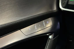 punainen Audi A6 2021 kuva 19.
