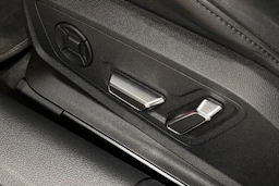 punainen Audi A6 2021 kuva 28.