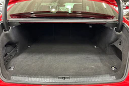 punainen Audi A6 2021 kuva 29.