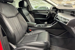 punainen Audi A6 2021 kuva 33.