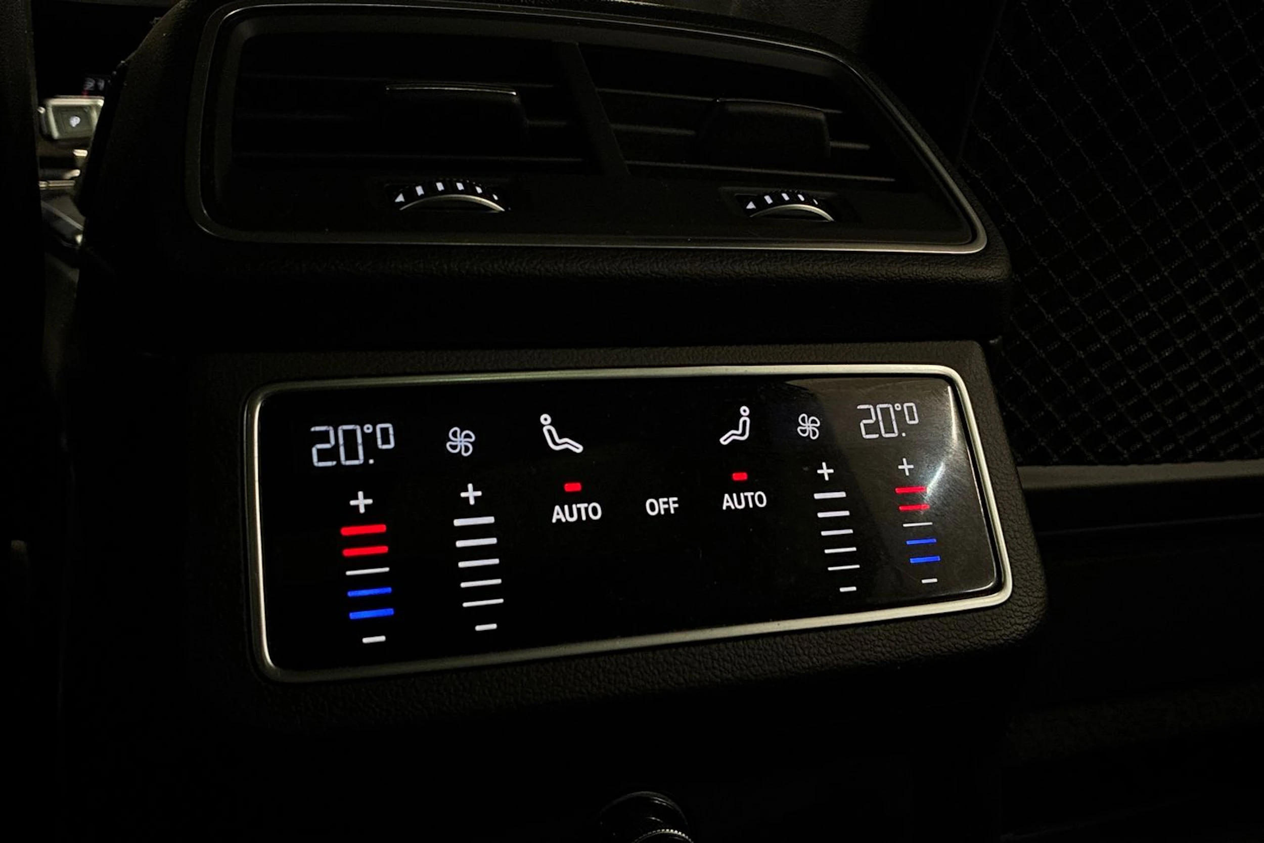 punainen Audi A6 2021 kuva 35.