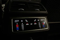 punainen Audi A6 2021 kuva 35.