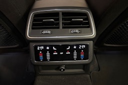 Musta Audi A6 2021 kuva 25.