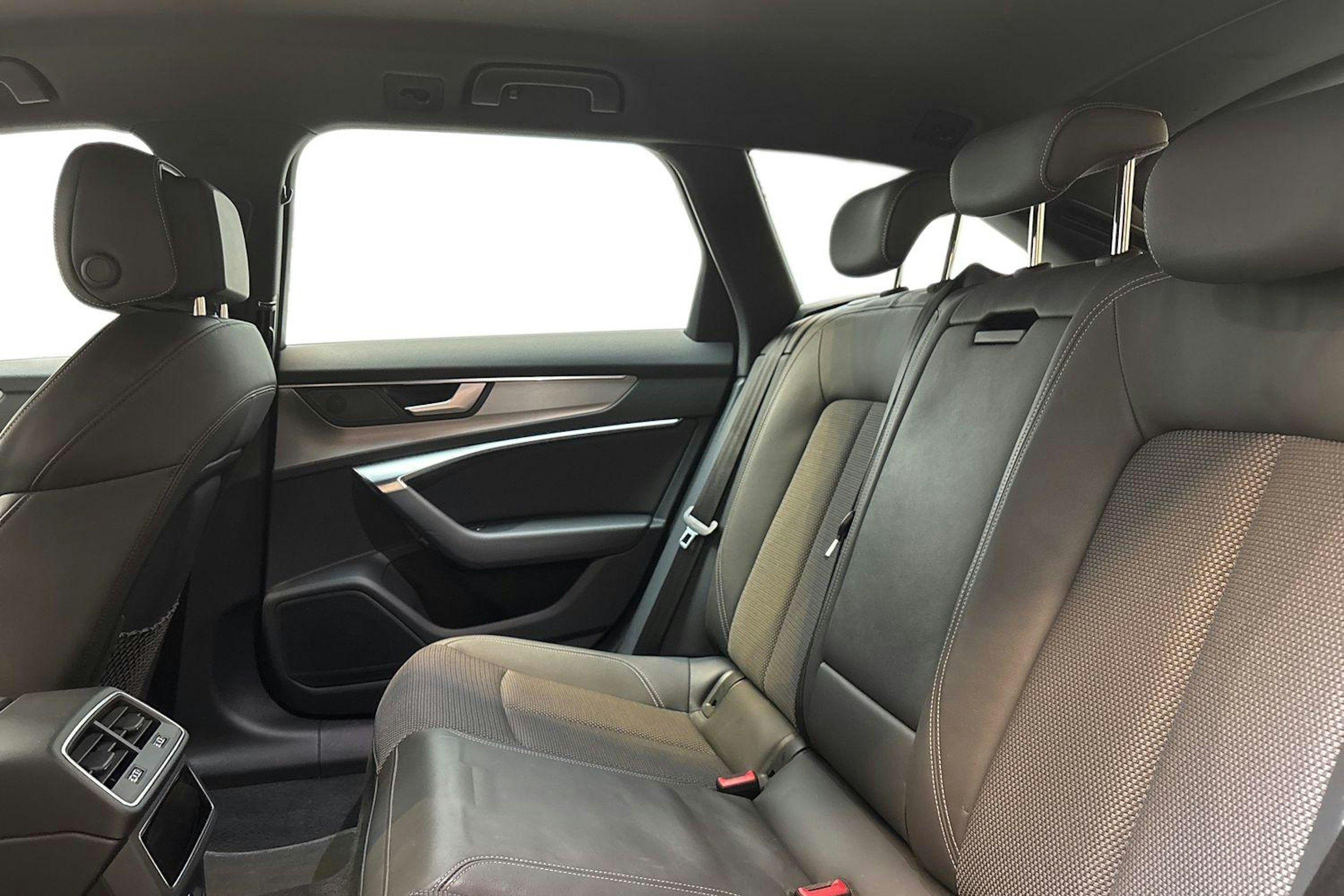 harmaa Audi A6 2021 kuva 10.