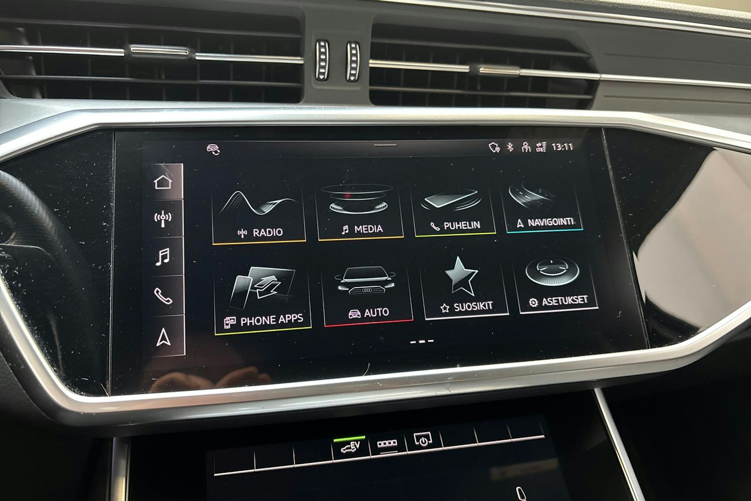 harmaa Audi A6 2021 kuva 24.