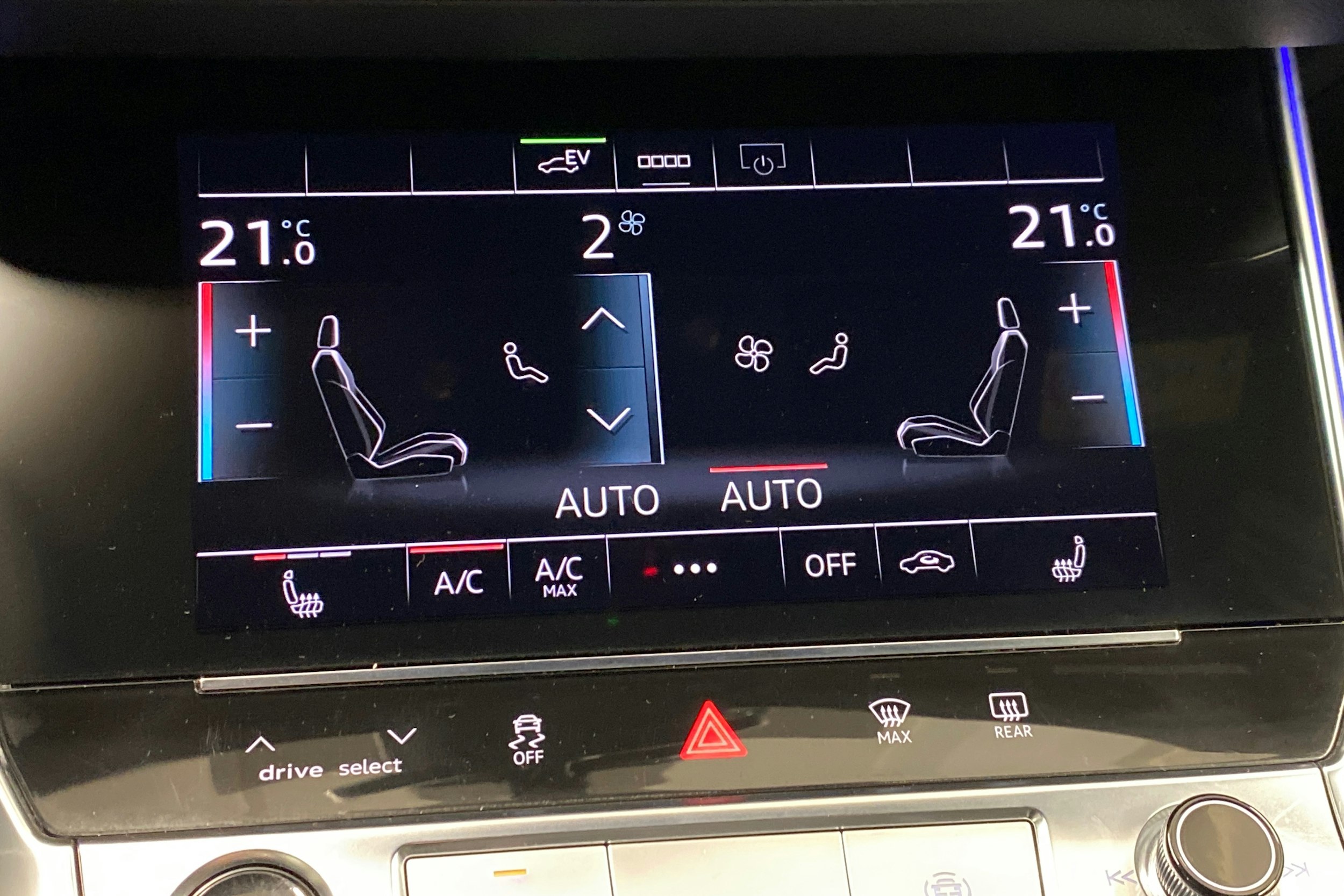 sininen Audi A6 2021 kuva 17.