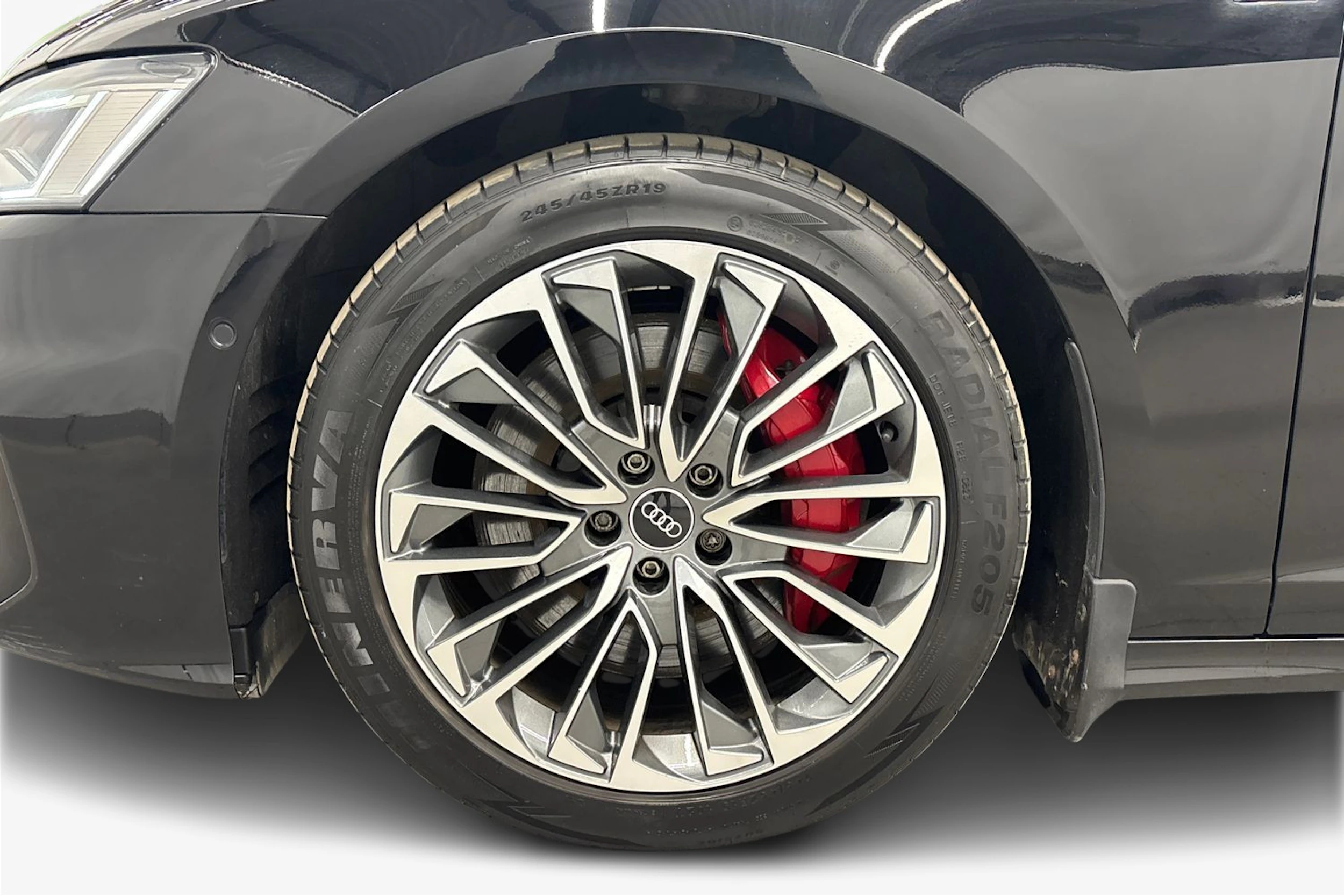 musta Audi A6 2021 kuva 9.