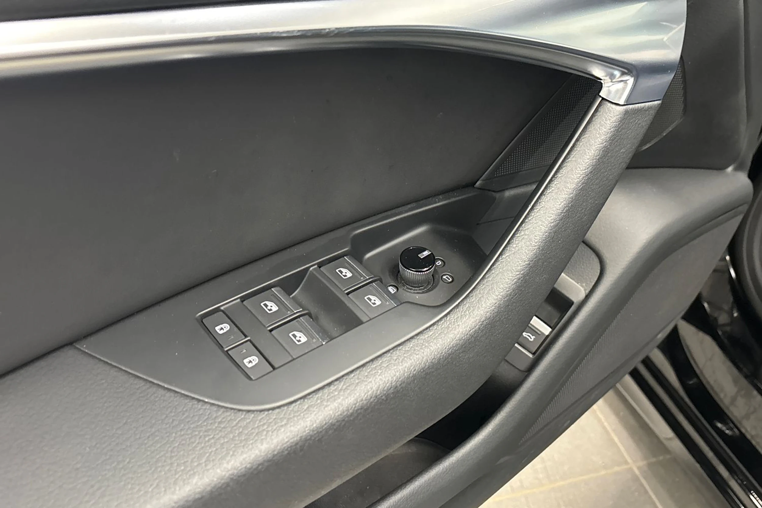 musta Audi A6 2021 kuva 15.