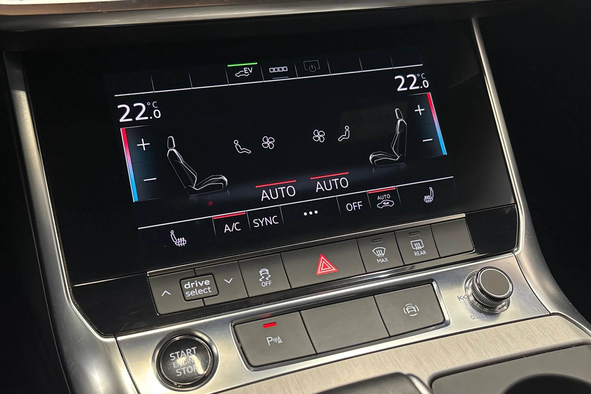 musta Audi A6 2021 kuva 27.