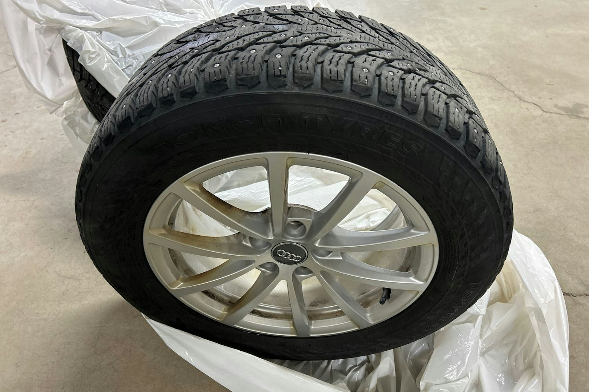 Sininen Audi A6 2021 kuva 13.