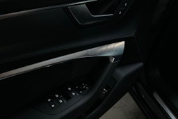 Sininen Audi A6 2021 kuva 18.