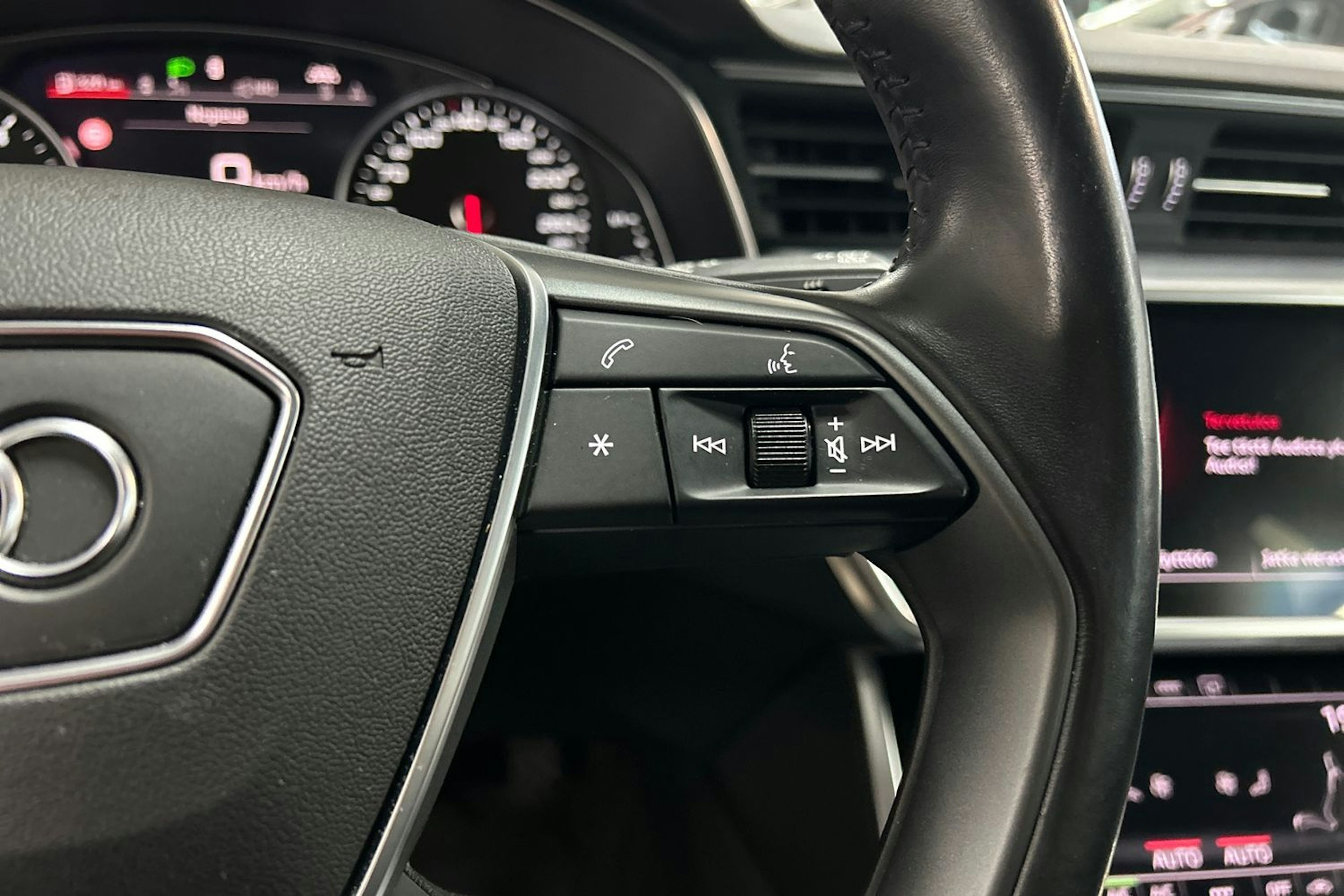 Sininen Audi A6 2021 kuva 20.