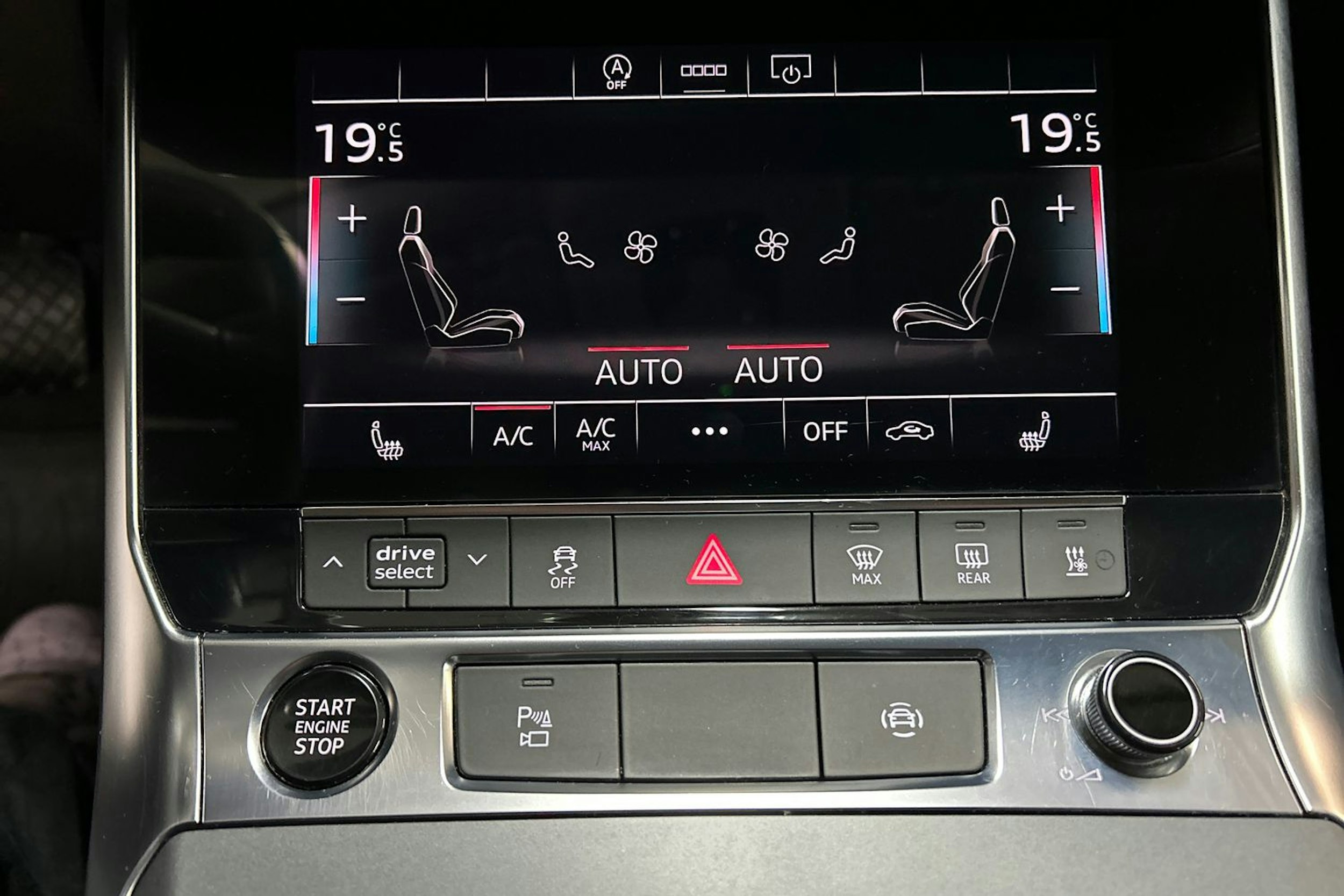 Sininen Audi A6 2021 kuva 24.