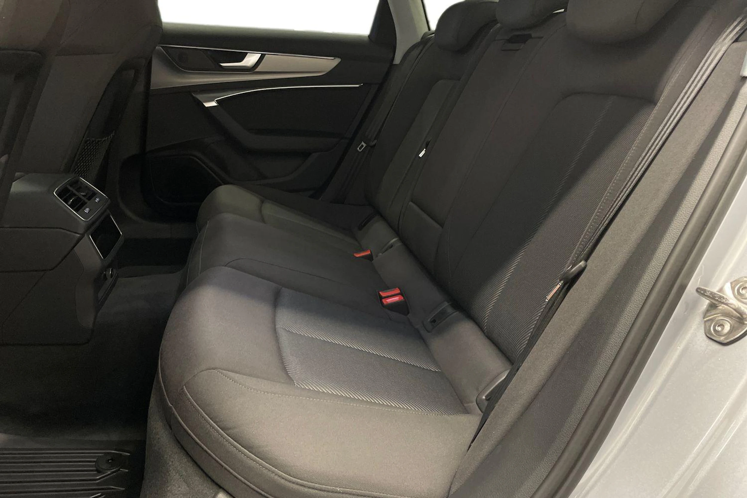 Hopea Audi A6 2021 kuva 8.