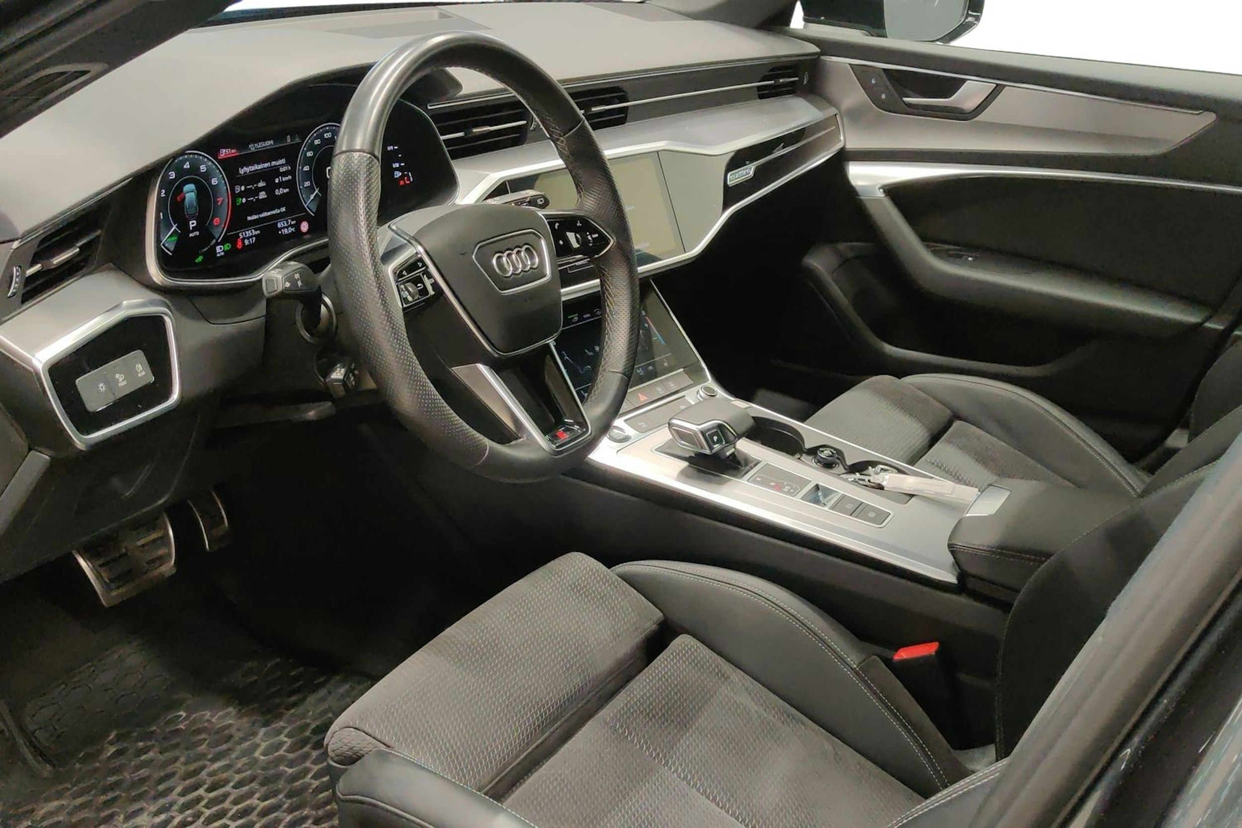 Harmaa Audi A6 2021 kuva 6.