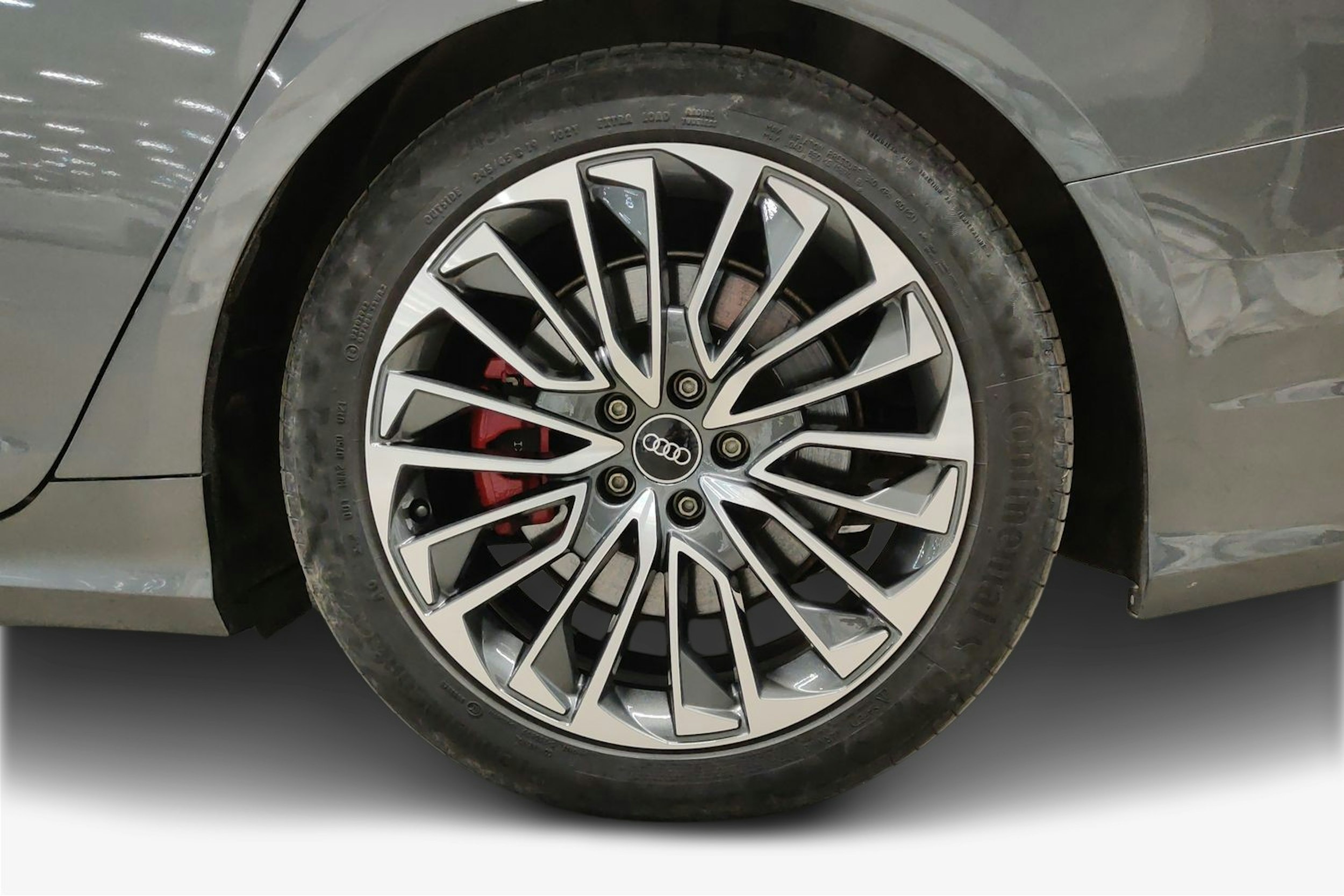Harmaa Audi A6 2021 kuva 9.