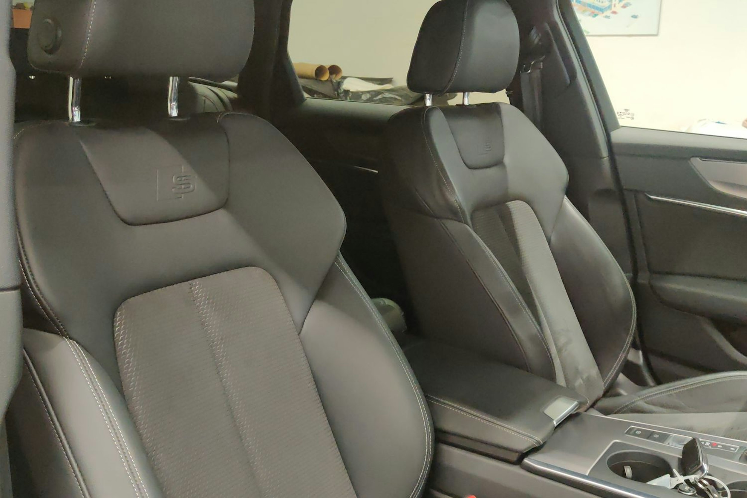 Harmaa Audi A6 2021 kuva 22.