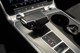 valkoinen Audi A6 2021 kuva 28.