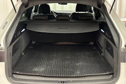 valkoinen Audi A6 2021 kuva 29.