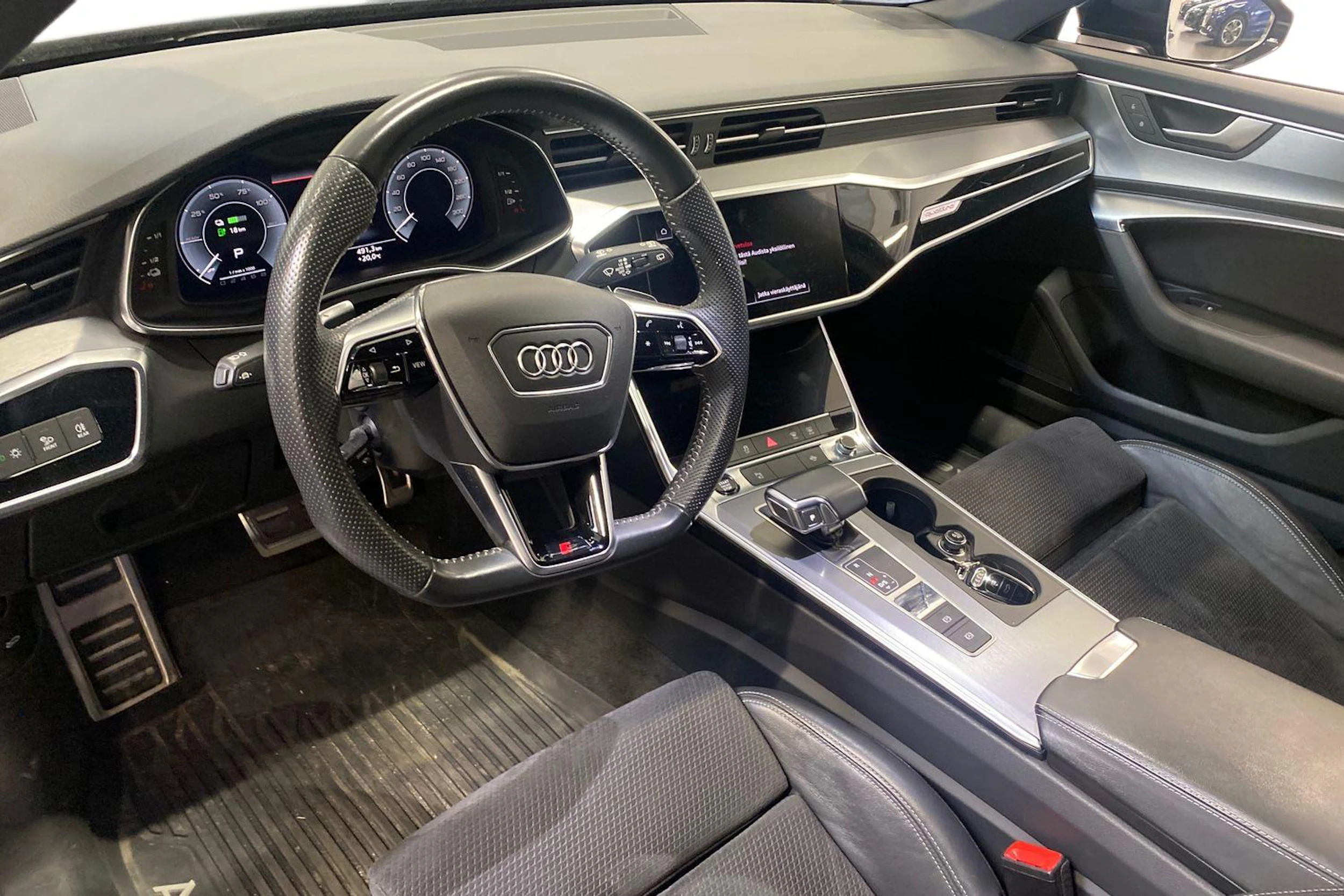 Sininen Audi A6 2021 kuva 3.